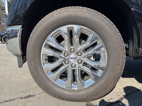 New 2025 Ford F150 Lariat w/ Equipment Group 501A Mid image 9