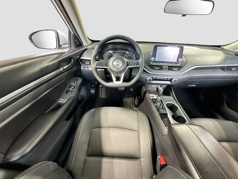 Used 2022 Nissan Altima 2.5 SV image 15