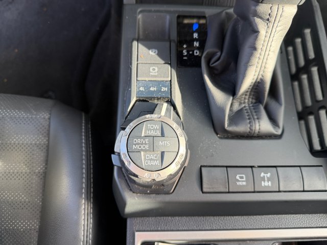 Used 2025 Toyota 4Runner TRD Off-Road Premium AWD/4WD image 29