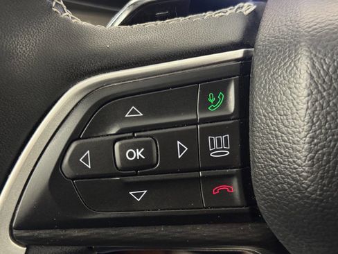 Used 2023 Jeep Grand Cherokee Laredo w/ Luxury Tech Group I image 29