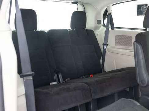 Used 2016 Dodge Grand Caravan SE w/ Quick Order Package 29E SE FWD image 31
