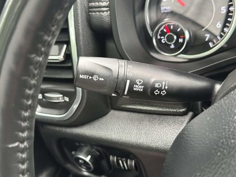 Used 2023 RAM 1500 Laramie AWD/4WD image 22