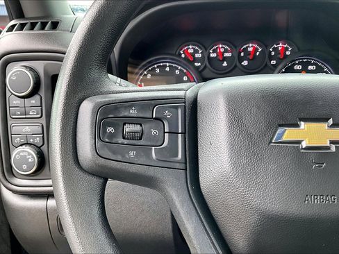 Used 2025 Chevrolet Silverado 1500 Custom image 8