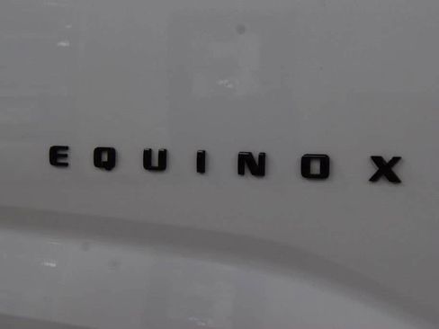 New 2026 Chevrolet Equinox ACTIV AWD/4WD image 17