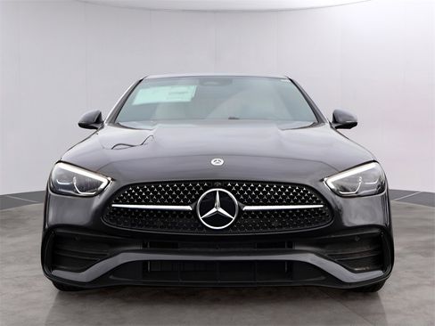 Used 2025 Mercedes-Benz C 300 4MATIC Sedan image 2