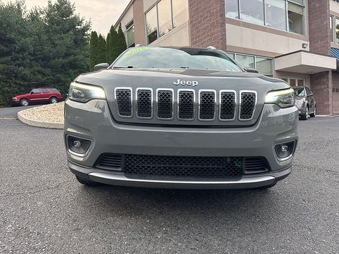 Used 2019 Jeep Cherokee Limited w/ Trailer Tow Group AWD/4WD image 15