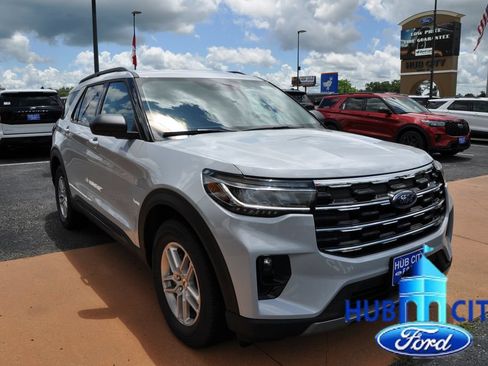 New 2026 Ford Explorer Active w/ Active Comfort Package RWD image 7