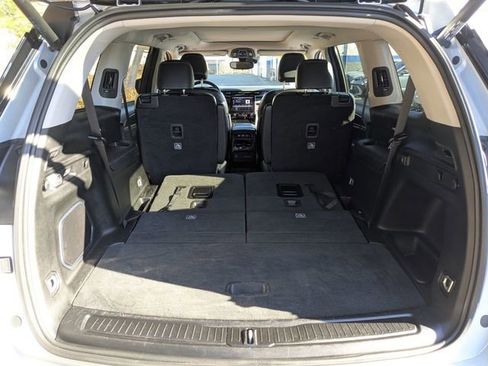 Certified 2022 Jeep Grand Cherokee L Limited AWD/4WD image 6