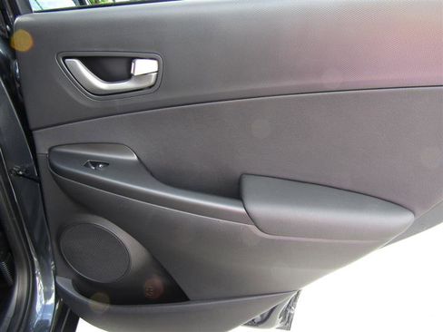 Used 2021 Hyundai Kona Limited image 38