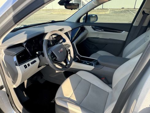 Used 2020 Cadillac XT6 Premium Luxury image 9