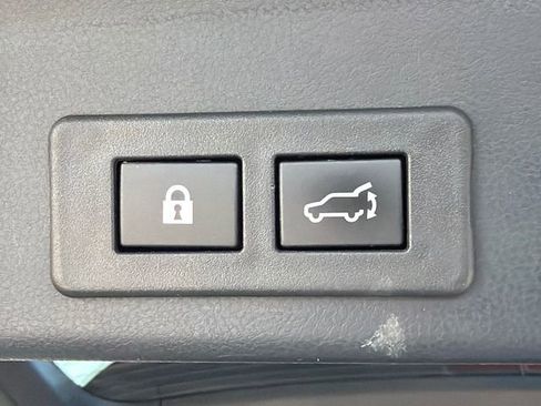 Used 2021 Subaru Ascent Premium w/ Convenience Package AWD/4WD image 19