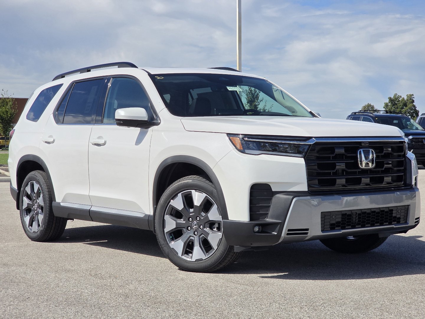 New 2026 Honda Pilot Touring image 2