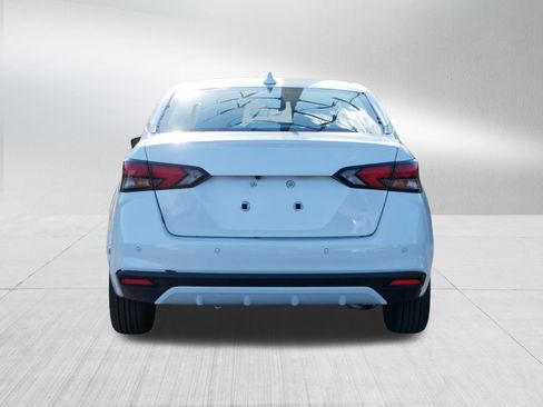 Certified 2022 Nissan Versa SV image 6