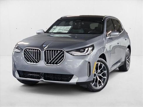 Used 2025 BMW X3 xDrive30i w/ Premium Package image 1