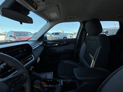 New 2026 Chevrolet TrailBlazer LT image 11