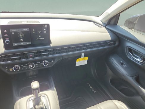 New 2026 Honda HR-V EX-L image 17