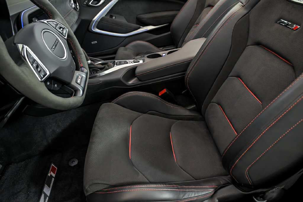 Used 2023 Chevrolet Camaro ZL1 RWD image 16