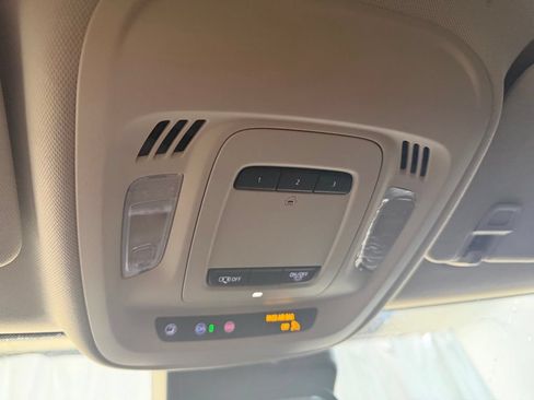Used 2022 Buick Envision Essence w/ Technology Package I FWD image 22