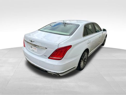 Used 2017 Genesis G90 5.0 Ultimate image 5