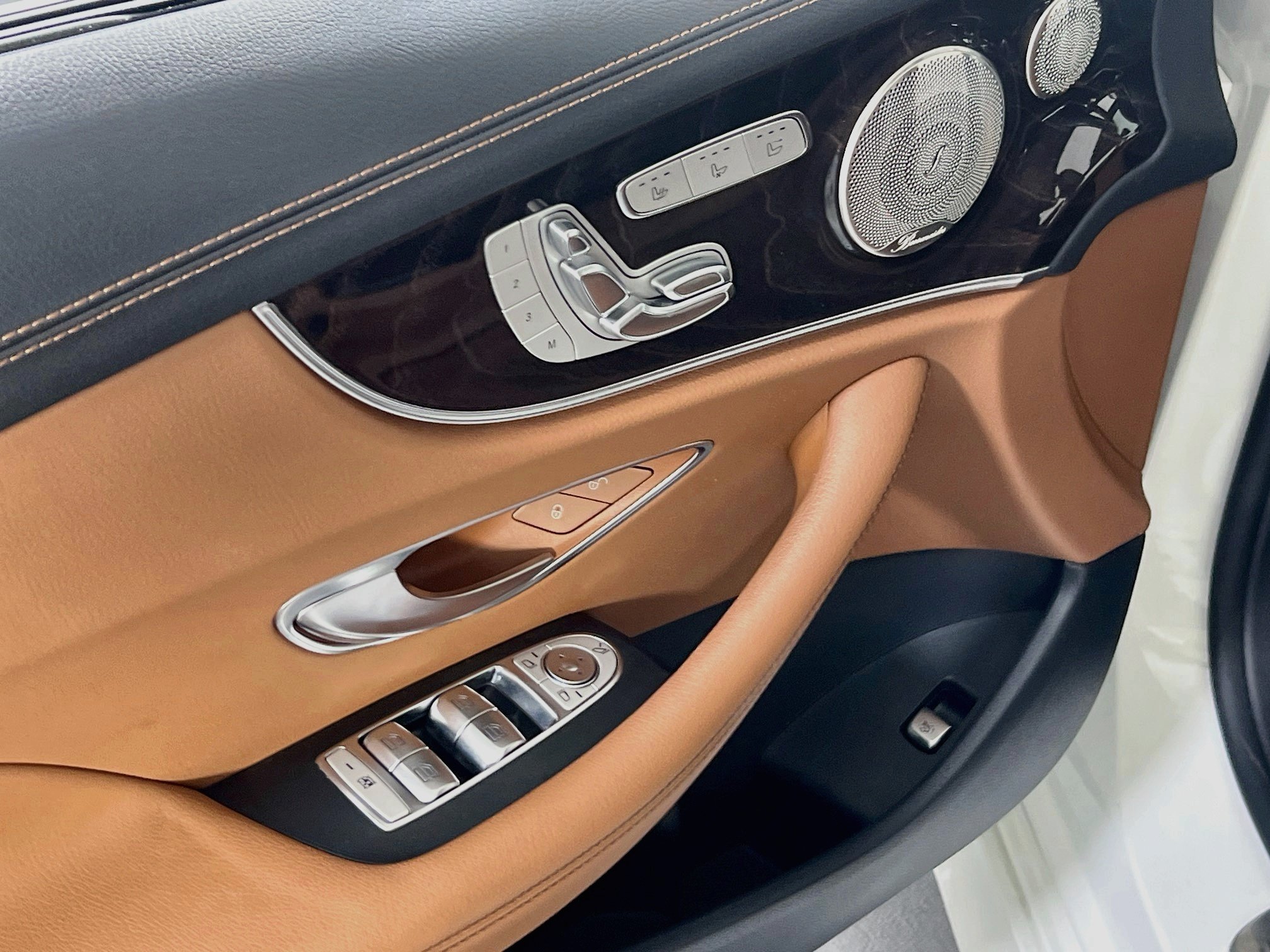 Used 2023 Mercedes-Benz E 450 4MATIC Cabriolet image 18