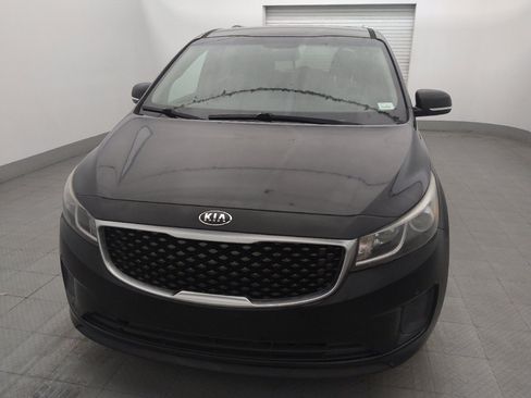 Used 2017 Kia Sedona LX w/ LX Essentials Premium Package FWD image 15