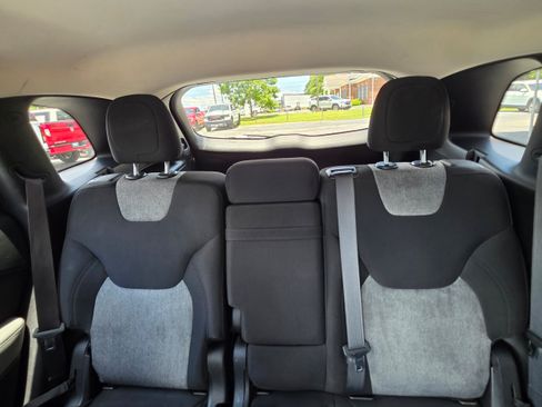 Used 2014 Jeep Cherokee Latitude w/ Cold Weather Group AWD/4WD image 19