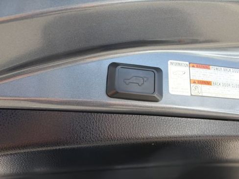 Used 2017 Toyota RAV4 XLE w/ Carpet Mat Package FWD image 47