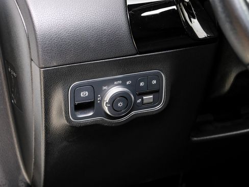 Used 2023 Mercedes-Benz GLA 250 w/ Premium Package image 30