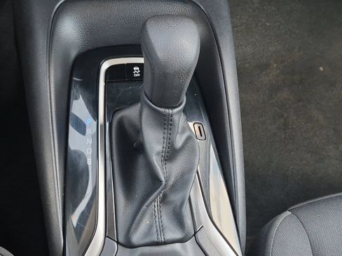 Certified 2025 Toyota Corolla LE FWD image 18