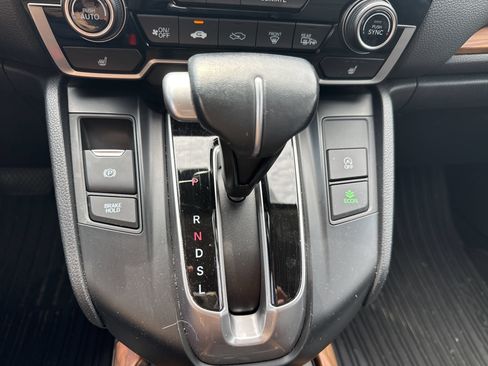 Used 2020 Honda CR-V Touring image 4