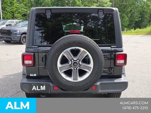Used 2021 Jeep Wrangler Unlimited Sahara AWD/4WD image 13