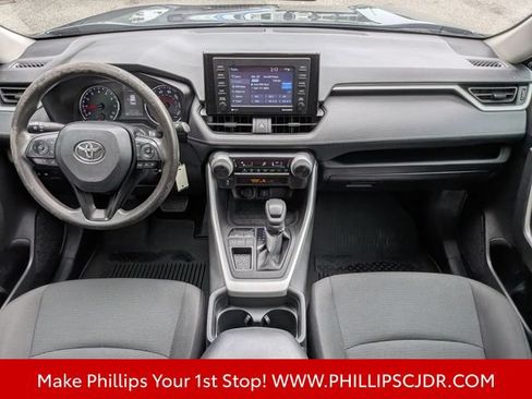 Used 2021 Toyota RAV4 LE FWD image 15