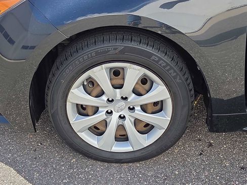 Used 2020 Toyota Corolla LE image 30