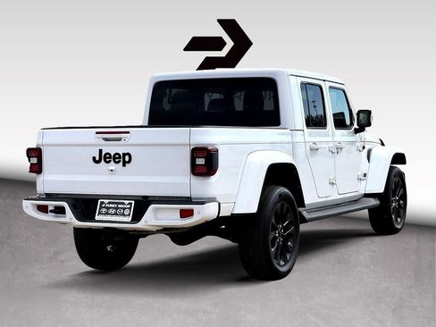 Used 2022 Jeep Gladiator Overland image 8