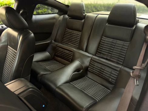 Used 2011 Ford Mustang Shelby GT500 w/ SVT Performance Pkg image 31