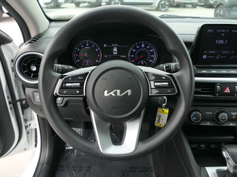 Certified 2024 Kia Forte LXS FWD image 17