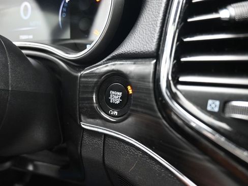 Used 2019 Jeep Grand Cherokee Limited image 21