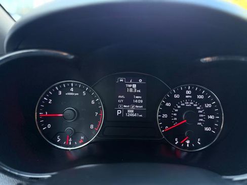 Used 2014 Kia Forte EX FWD image 19