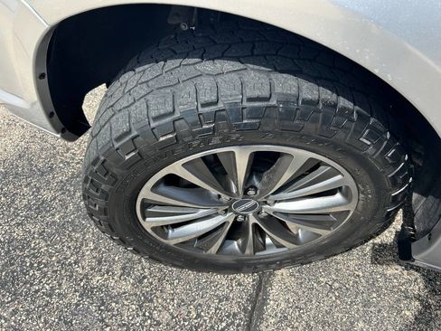 Used 2017 Lincoln Navigator Select image 9