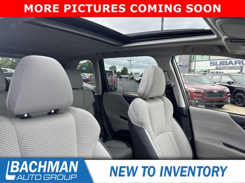 Used 2022 Subaru Forester Premium AWD/4WD image 5
