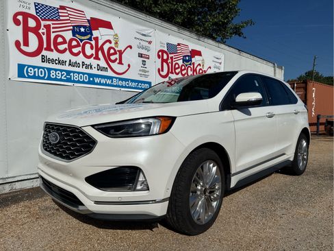 Used 2020 Ford Edge Titanium w/ Equipment Group 301A AWD/4WD image 6
