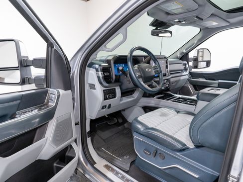 Used 2024 Ford F250 Limited AWD/4WD image 16