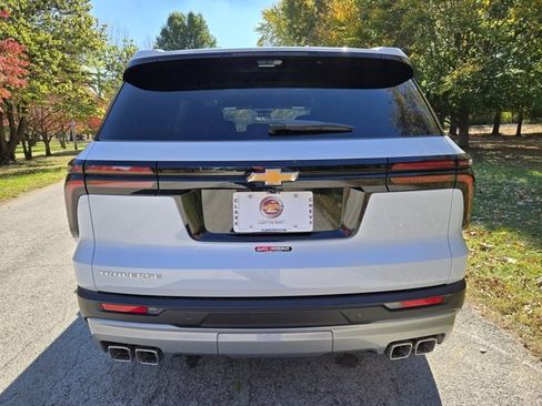 New 2026 Chevrolet Traverse LT w/ Driver Confidence Package image 4