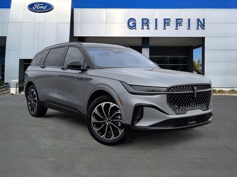 Used 2024 Lincoln Nautilus Reserve w/ Jet Appearance Package (87T) image 1