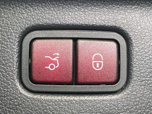 Used 2023 Mercedes-Benz S 500 4MATIC image 19