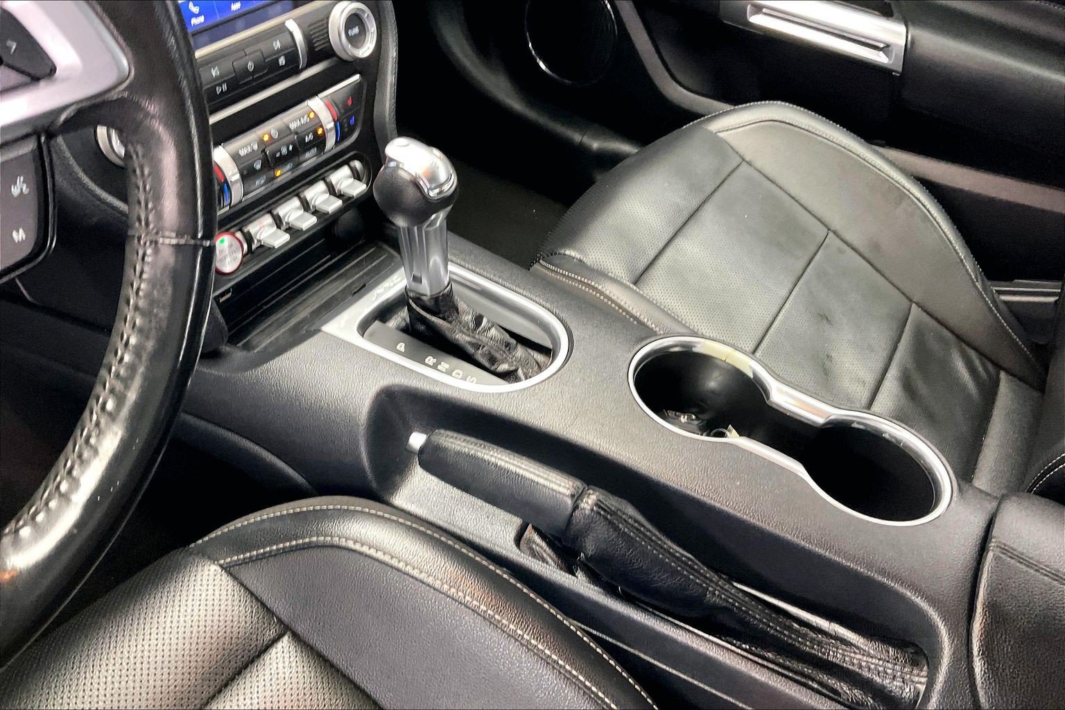 Used 2022 Ford Mustang Premium RWD image 16