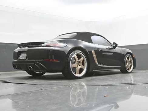 Certified 2022 Porsche 718 Boxster RWD image 31