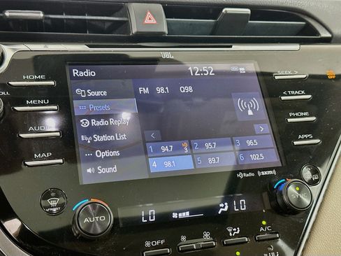 Used 2019 Toyota Camry XLE w/ Driver Assist Package FWD image 21