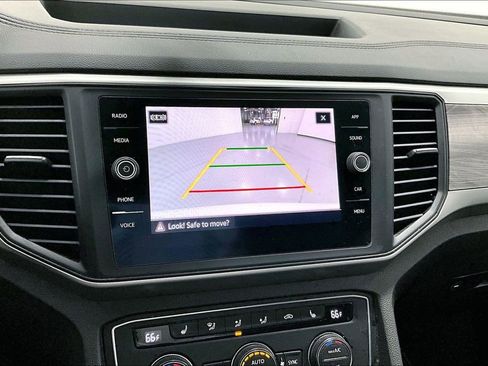 Used 2021 Volkswagen Atlas Cross Sport SE FWD image 27