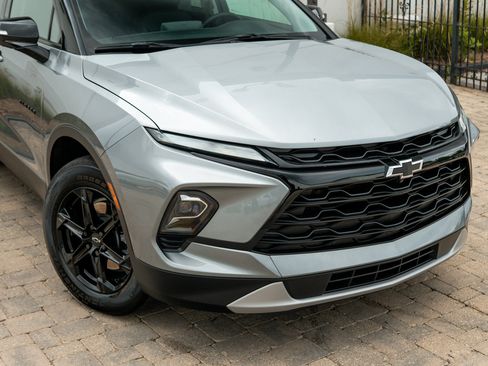 Used 2024 Chevrolet Blazer LT w/ Sound & Technology Package AWD/4WD image 2